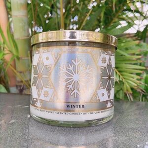 Bath & body Works Winter three-wick Candle